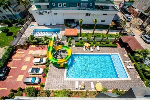 Cozy Sea View Next To The Beach, In The Mid Of The Market, Saturday Bazar, Restaurants & Bars Etc, Alanya Mahmutlar! Apartment Luaran gambar